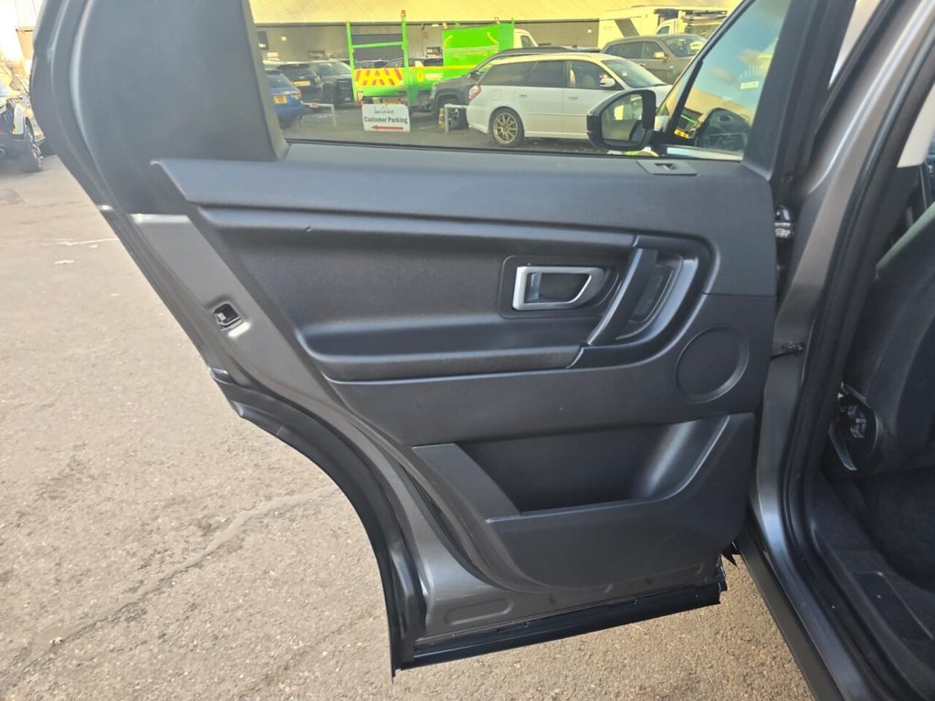 Used Land Rover Discovery Sport 2017 for sale - 76304165: Photo 39