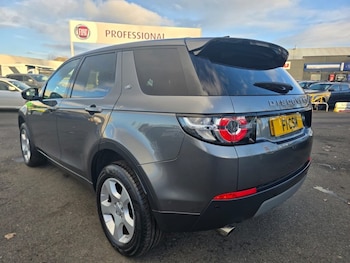 Used Land Rover Discovery Sport 2017 for sale - 76304165: Photo