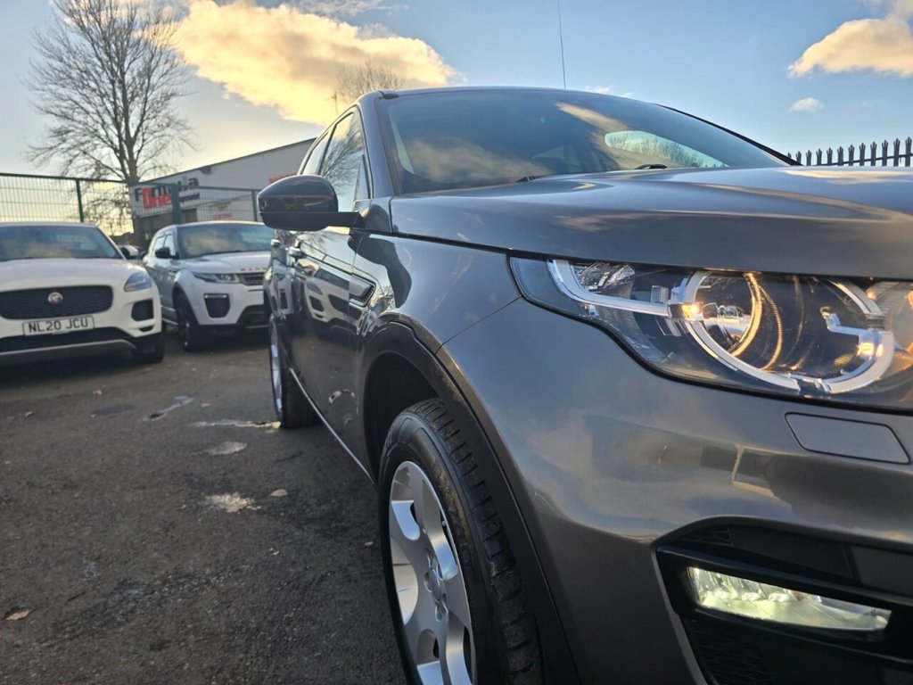 Used Land Rover Discovery Sport 2017 for sale - 76304165: Photo 6