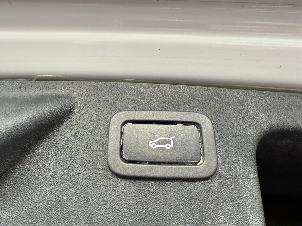 Used Land Rover Discovery Sport 2016 for sale - 76048170: Photo 44