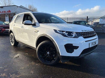 Used Land Rover Discovery Sport 2017 for sale - 76203202: Photo