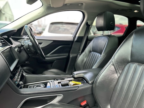 Used Jaguar F-Pace 2018 for sale - 74125846: Photo 31