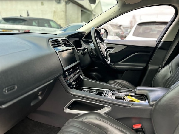 Used Jaguar F-Pace 2018 for sale - 74125846: Photo 32