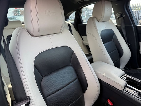 Used Jaguar XF 2016 for sale - 72323411: Photo 24