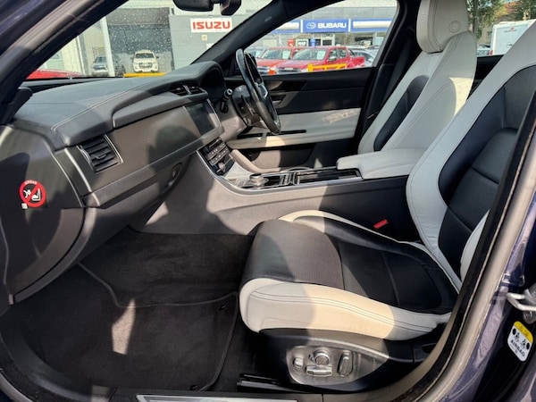 Used Jaguar XF 2016 for sale - 72323411: Photo 35
