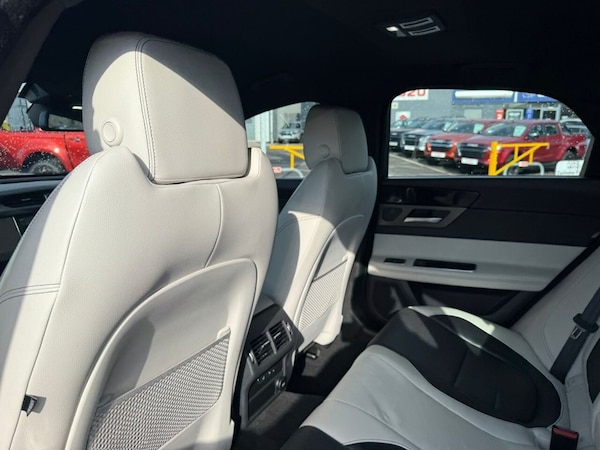 Used Jaguar XF 2016 for sale - 72323411: Photo 37