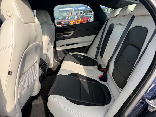 Used Jaguar XF 2016 for sale - 72323411: Photo 39
