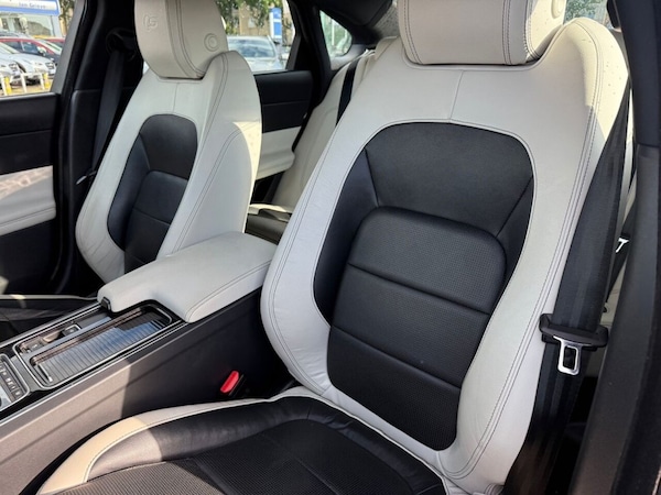 Used Jaguar XF 2016 for sale - 72323411: Photo 40