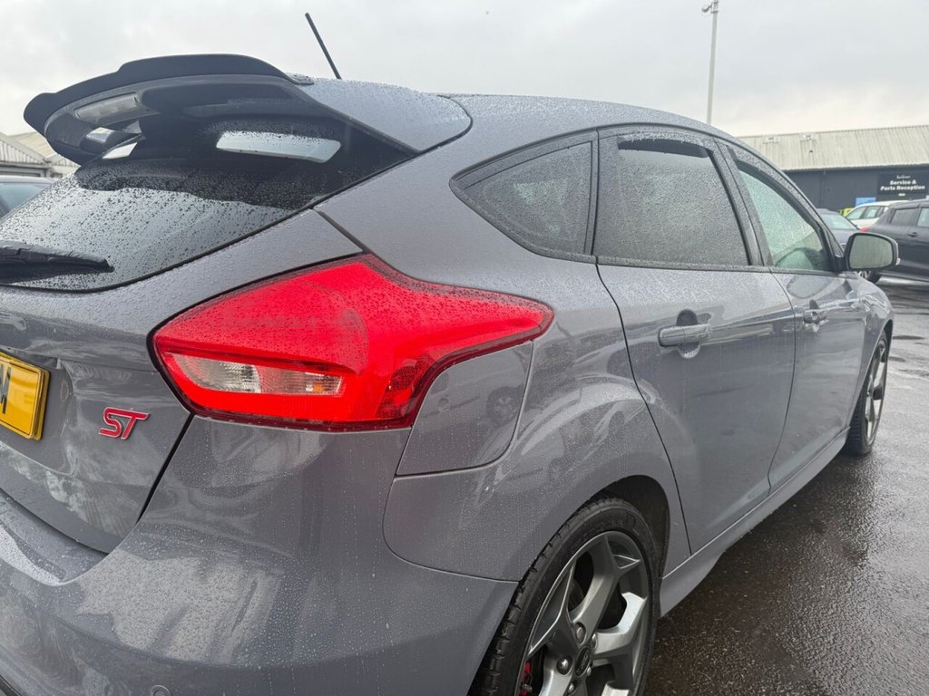 Used Ford Focus 2017 for sale - 76973538: Photo 11
