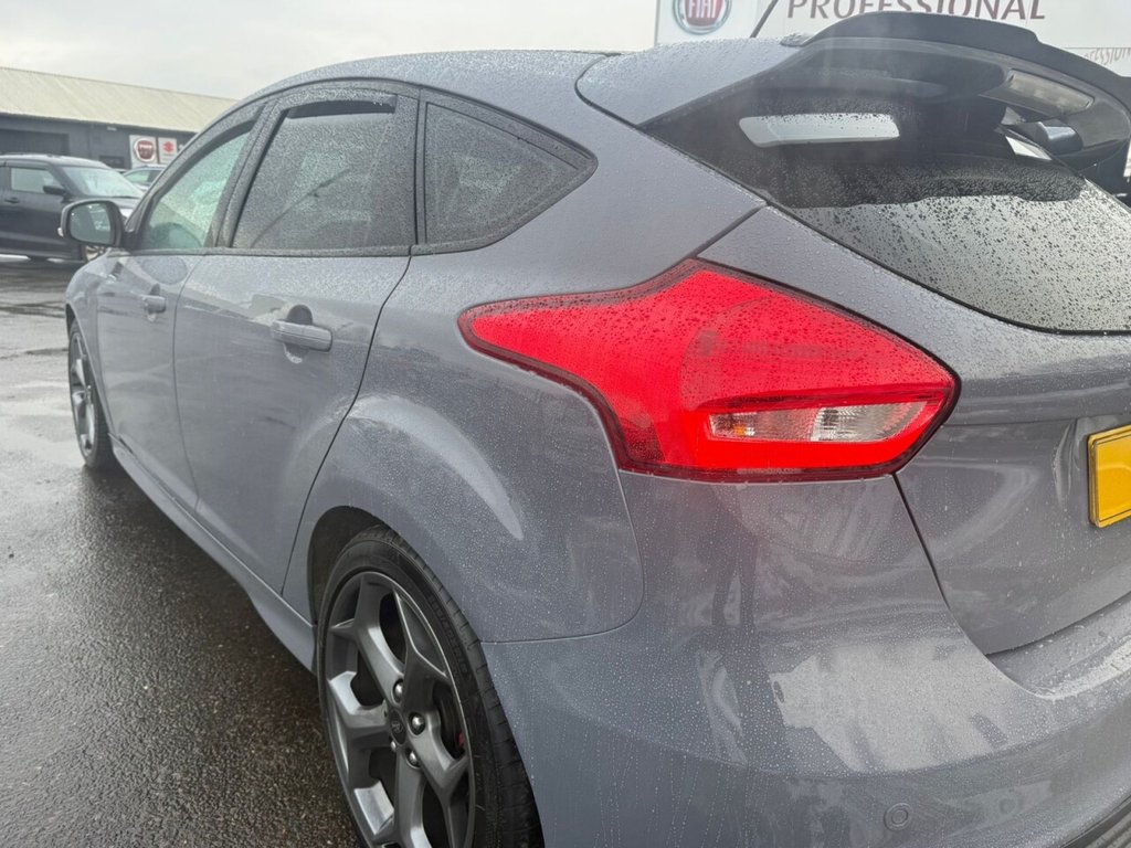 Used Ford Focus 2017 for sale - 76973538: Photo 12