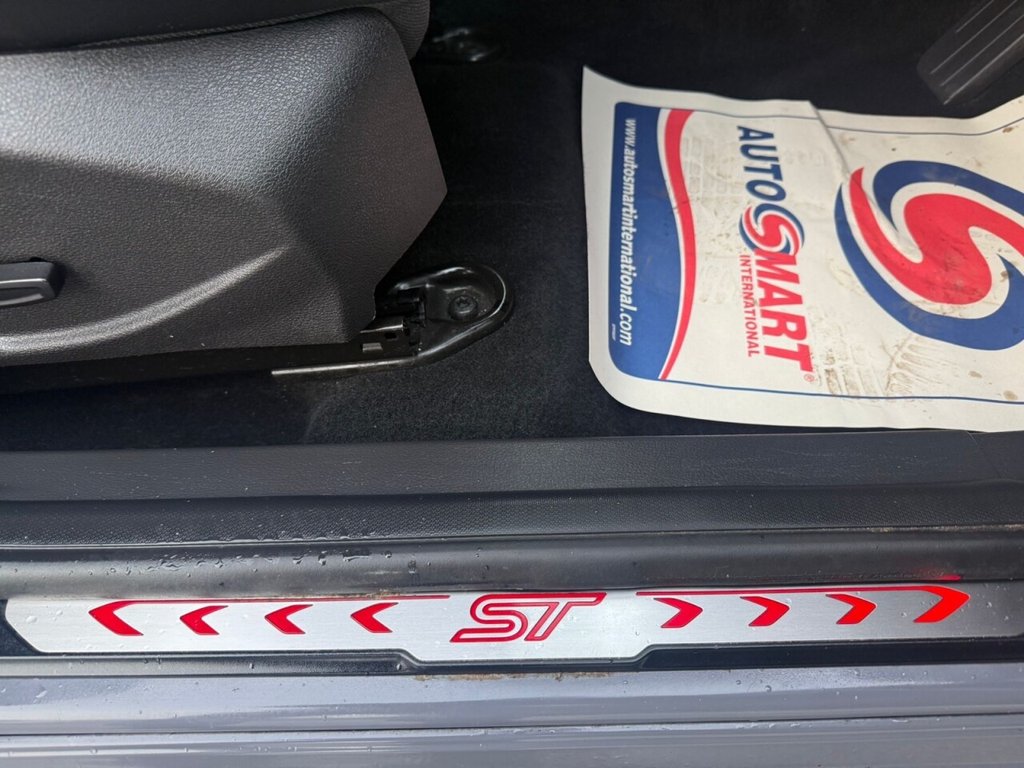 Used Ford Focus 2017 for sale - 76973538: Photo 16