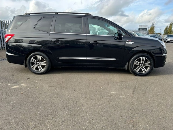 Used Ssangyong Turismo 2015 for sale - 68607309: Photo 8