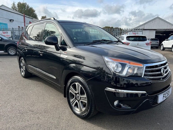 Used Ssangyong Turismo 2015 for sale - 68607309: Photo 9