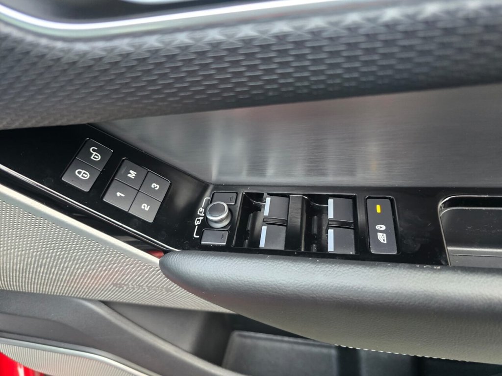 Used Land Rover Range Rover Velar 2018 for sale - 76323695: Photo 29