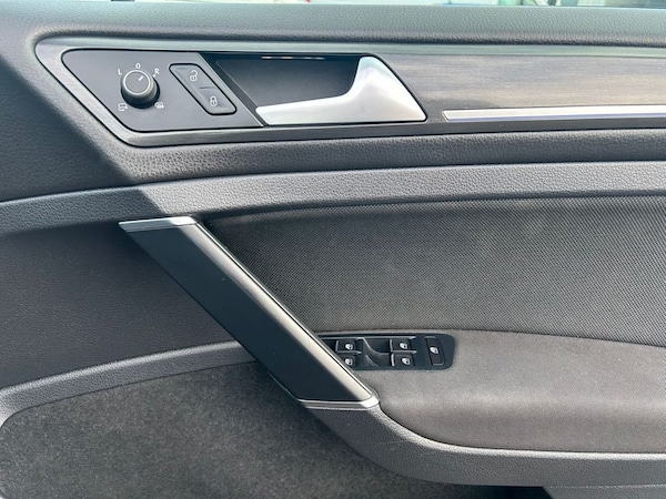 Used Volkswagen Golf 2018 for sale - 69726531: Photo 12