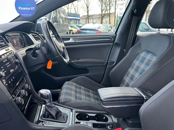 Used Volkswagen Golf 2018 for sale - 69726531: Photo 31