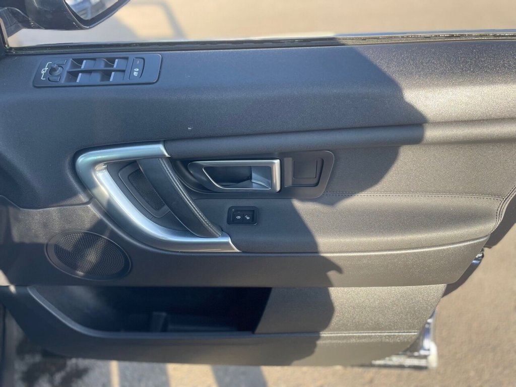 Used Land Rover Discovery Sport 2016 for sale - 73413812: Photo 15