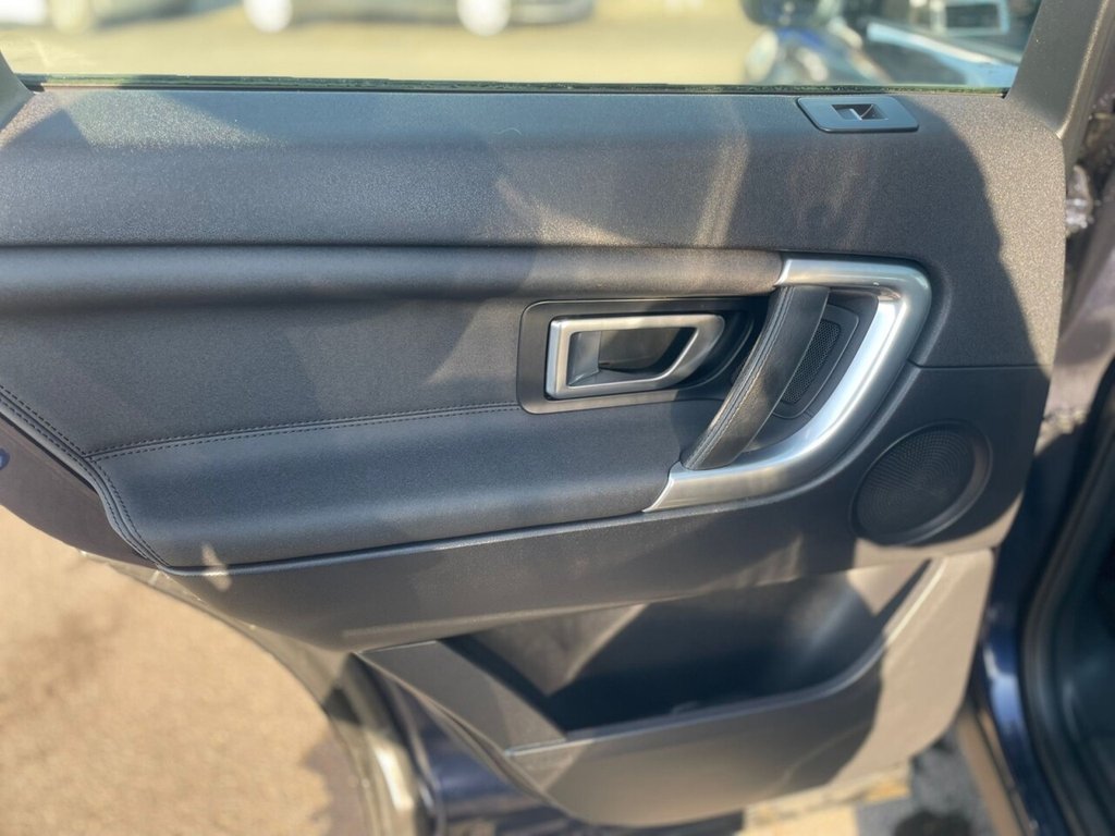 Used Land Rover Discovery Sport 2016 for sale - 73413812: Photo 32