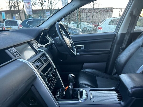 Used Land Rover Discovery Sport 2016 for sale - 69624317: Photo 31