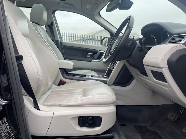Used Land Rover Discovery Sport 2015 for sale - 65891339: Photo 14