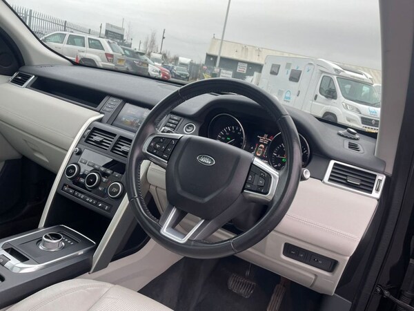 Used Land Rover Discovery Sport 2015 for sale - 65891339: Photo 16