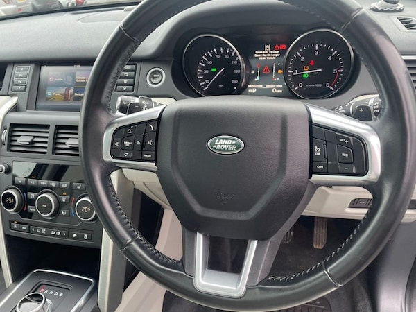 Used Land Rover Discovery Sport 2015 for sale - 65891339: Photo 18