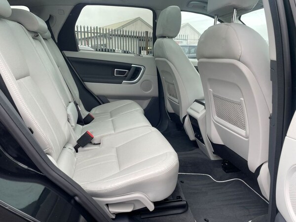 Used Land Rover Discovery Sport 2015 for sale - 65891339: Photo 29