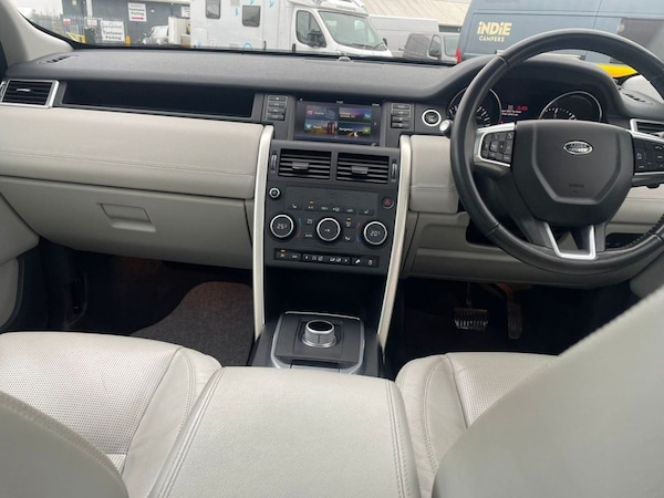 Used Land Rover Discovery Sport 2015 for sale - 65891339: Photo 32