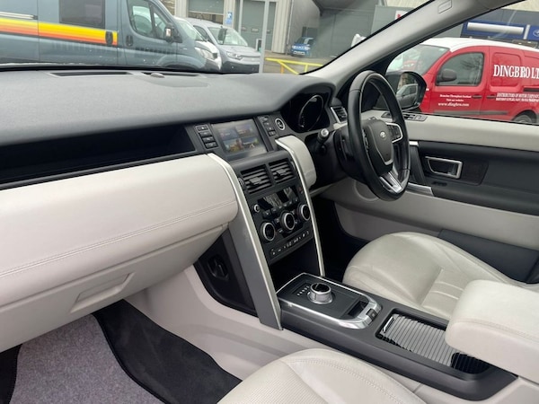 Used Land Rover Discovery Sport 2015 for sale - 65891339: Photo 38