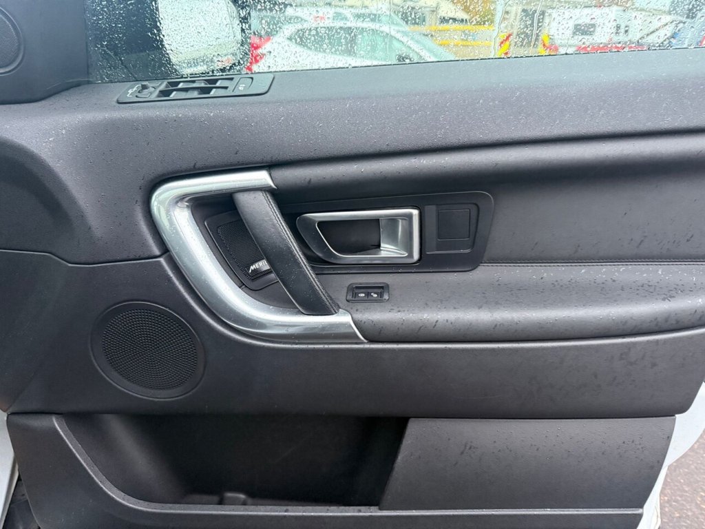 Used Land Rover Discovery Sport 2019 for sale - 76454332: Photo 18