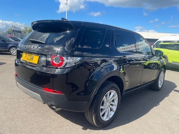 Used Land Rover Discovery Sport 2018 for sale - 78672936: Photo