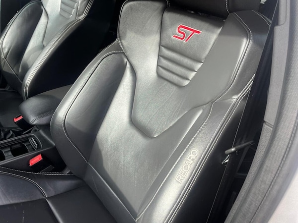 Used Ford Focus 2017 for sale - 76203158: Photo 11