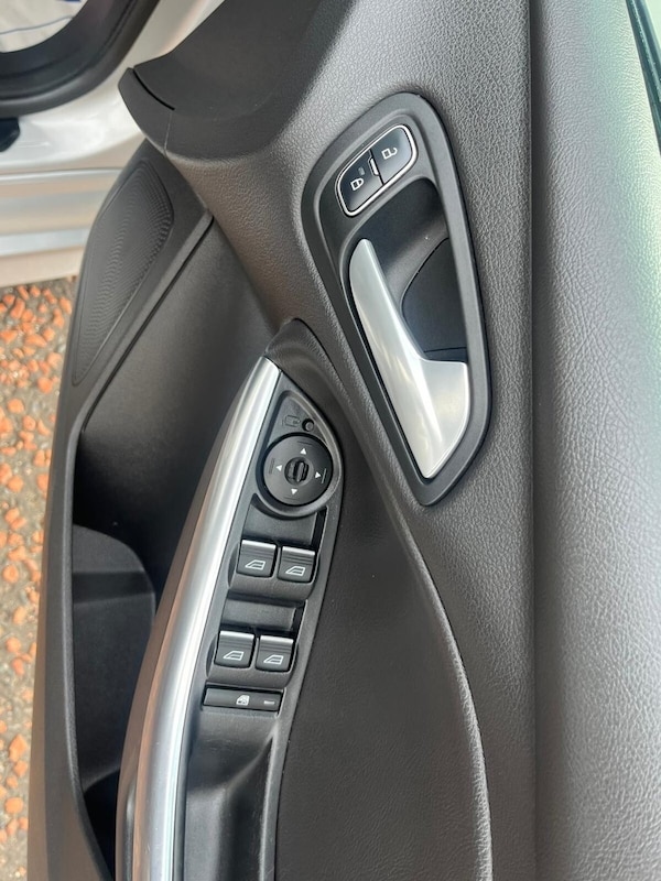 Used Ford Focus 2017 for sale - 76203158: Photo 24