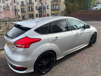 Used Ford Focus 2017 for sale - 76203158: Photo 3
