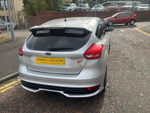 Used Ford Focus 2017 for sale - 76203158: Photo 4