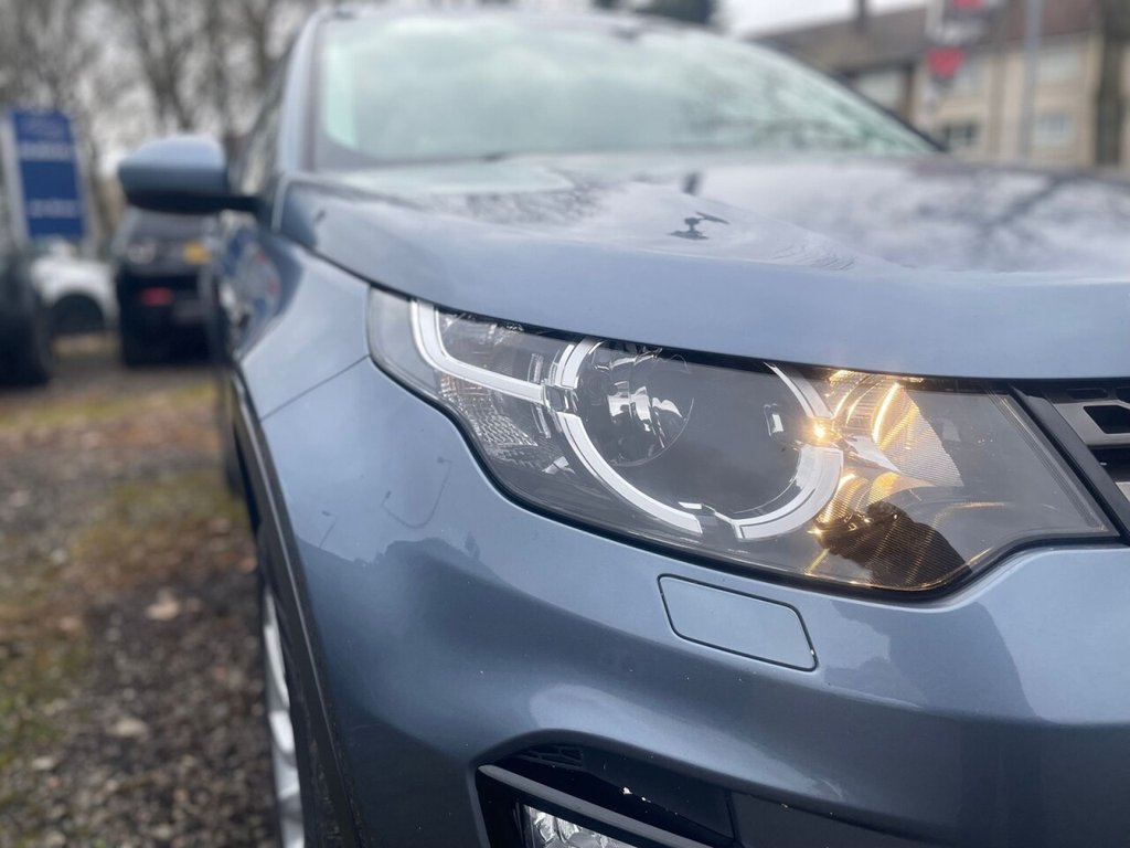 Used Land Rover Discovery Sport 2018 for sale - 76256697: Photo 3