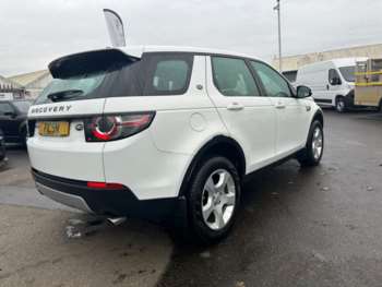 Used Land Rover Discovery Sport 2015 for sale - 72590201: Photo