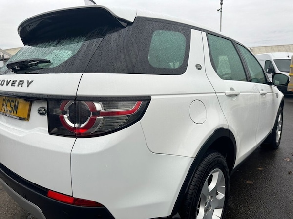 Used Land Rover Discovery Sport 2015 for sale - 72590201: Photo 9
