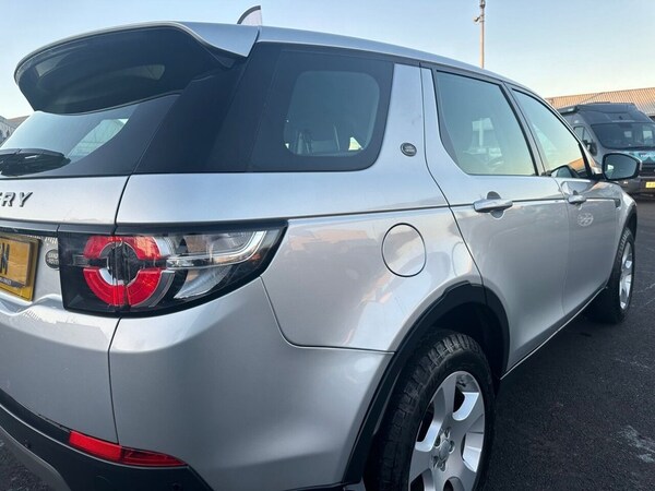 Used Land Rover Discovery Sport 2018 for sale - 72931750: Photo 8