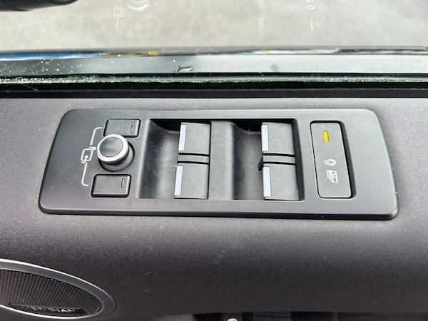 Used Land Rover Discovery 2018 for sale - 69603844: Photo 15