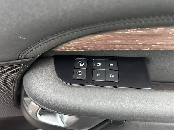 Used Land Rover Discovery 2018 for sale - 69603844: Photo 16
