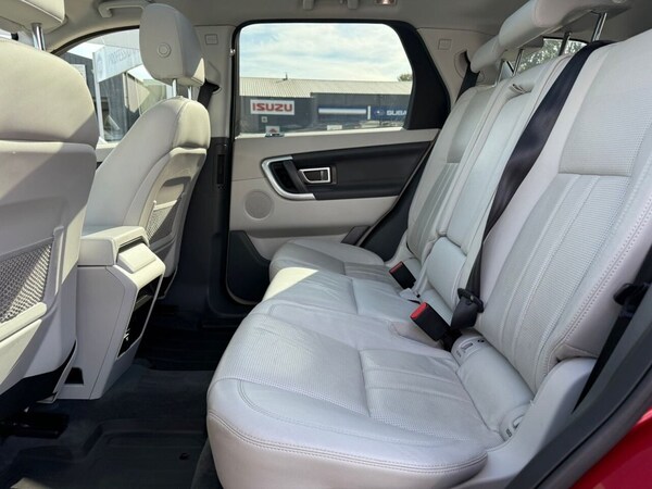Used Land Rover Discovery Sport 2016 for sale - 75726981: Photo 40