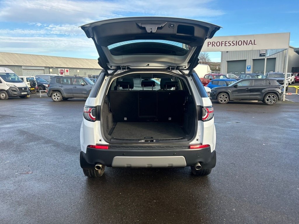 Used Land Rover Discovery Sport 2017 for sale - 76303816: Photo 11