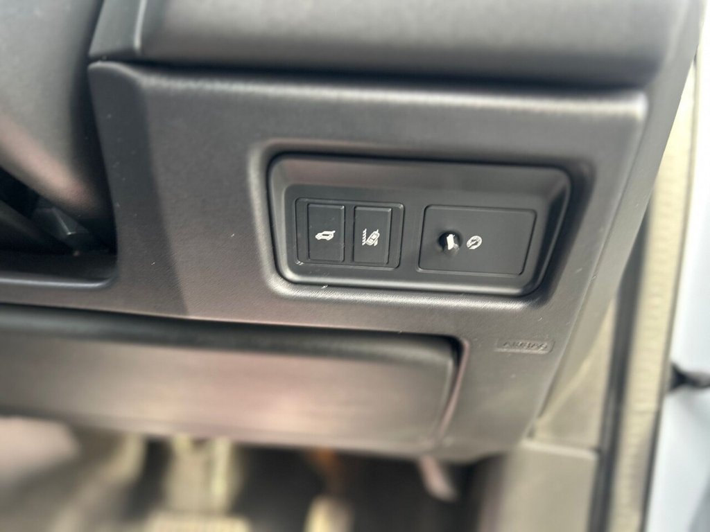 Used Land Rover Discovery Sport 2017 for sale - 76303816: Photo 17