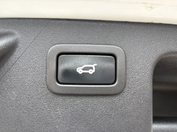 Used Land Rover Discovery Sport 2018 for sale - 74002432: Photo 14