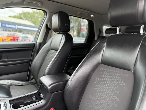 Used Land Rover Discovery Sport 2018 for sale - 74002432: Photo 32