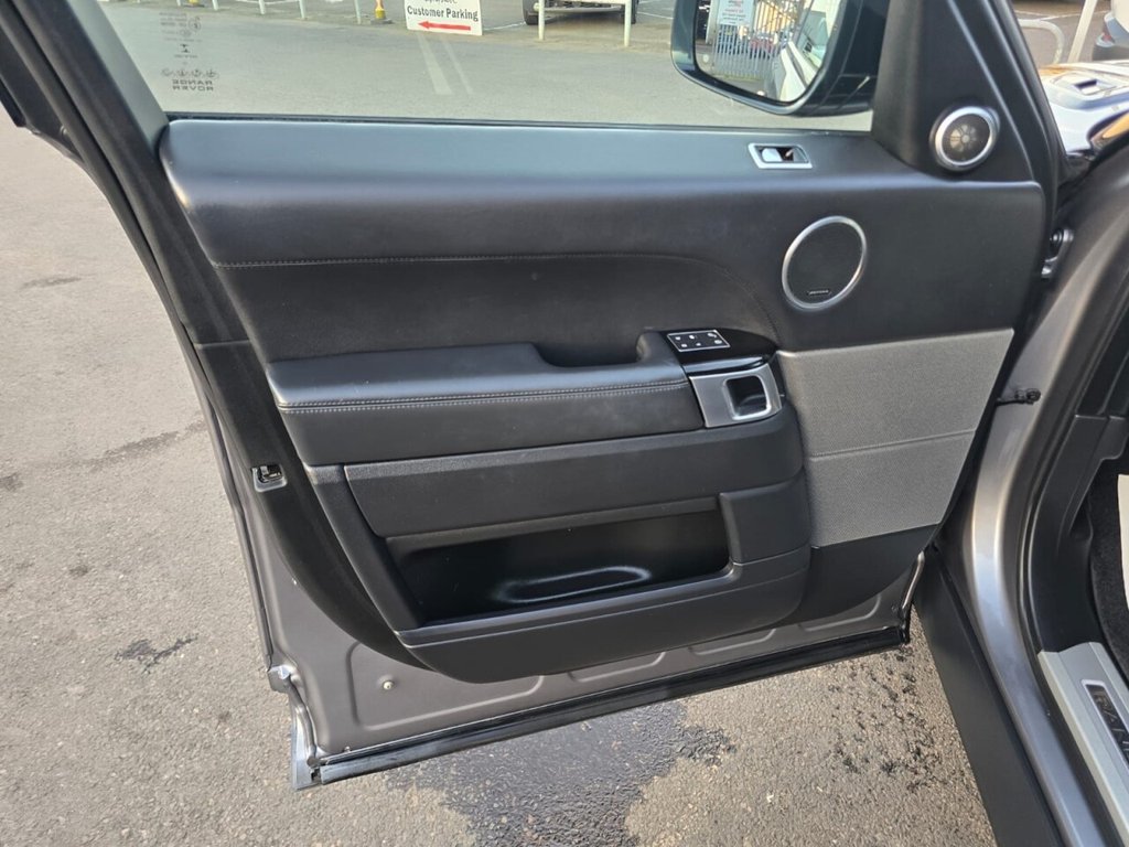 Used Land Rover Range Rover Sport 2020 for sale - 76178430: Photo 44