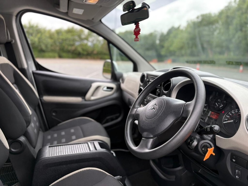 Vehicle 29