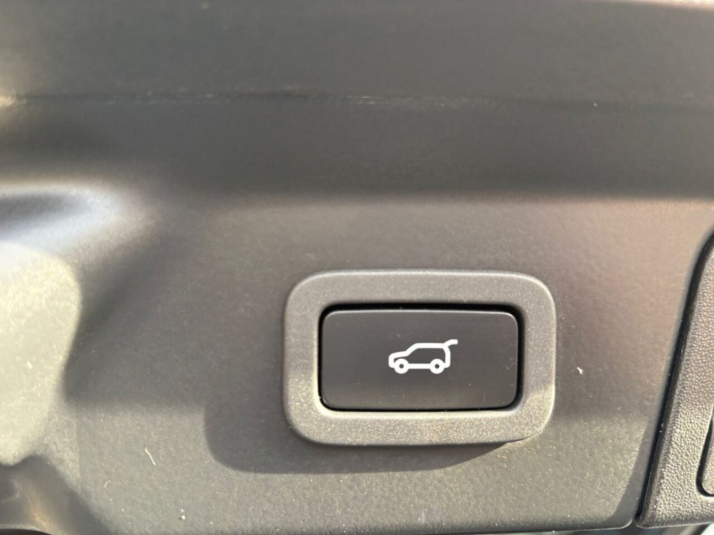 Used Land Rover Range Rover Velar 2018 for sale - 76345914: Photo 12