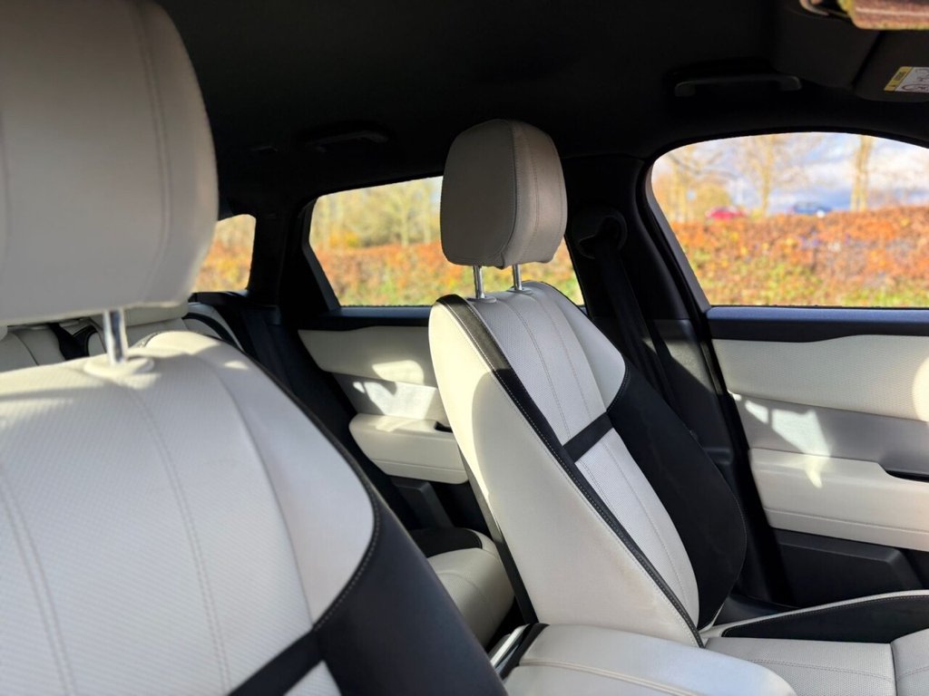 Used Land Rover Range Rover Velar 2018 for sale - 76345914: Photo 19
